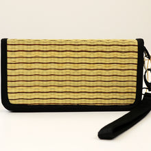 11-10i8 Cellphone Wallet Case with Wristlet