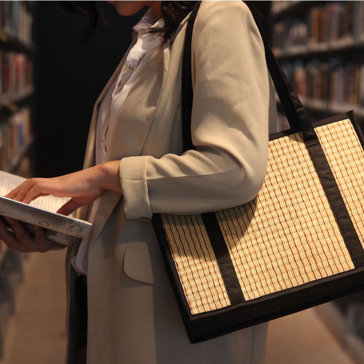 Susulah Unisex Portfolio Tote