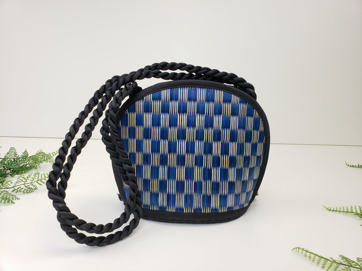 Smallish Intro Purse