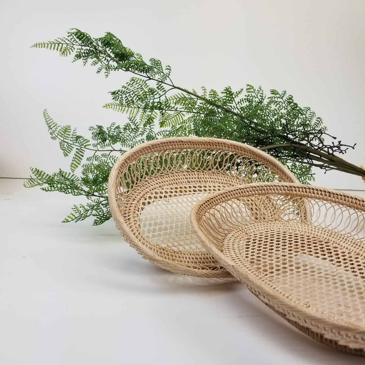 Delicate Artistic Weave Oval Tray 3-8