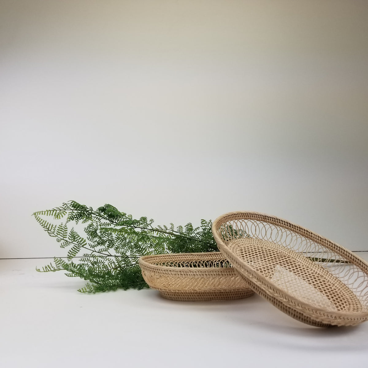 Delicate Artistic Weave Oval Tray 3-8