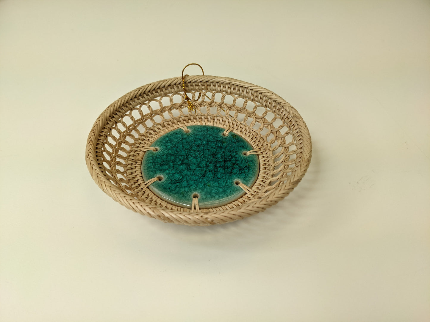 C71RD 7" Round Crackle Glazed Ceramic Basket Tray Dish